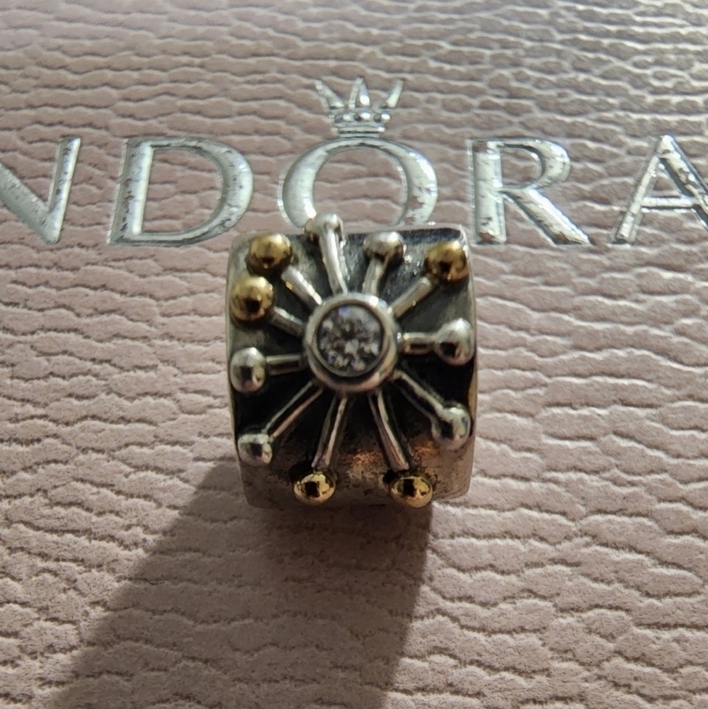 PANDORA Desert Star 2-Tone Star Burst Charm - Picture 2 of 9